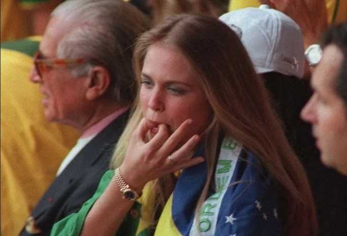 Brazil: Whistling as a Gesture of Congratulation